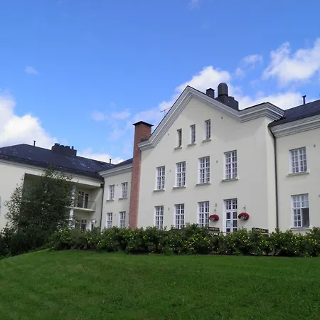 Hotel Hyvaerilae Youth- And Centre