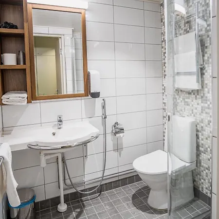 Hyvaerilae Youth- And Centre 3*