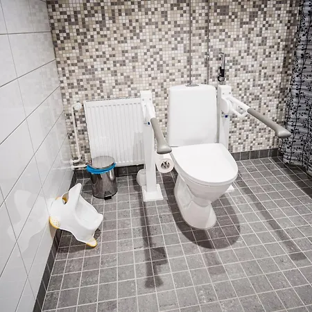 Hyvaerilae Youth- And Centre