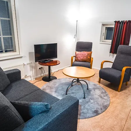 ホテル Hyvaerilae Youth- And Centre