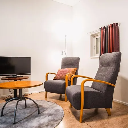 ホテル Hyvaerilae Youth- And Centre